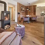 Boutique Sonnenhang - Incl Spa-area * 弗利斯