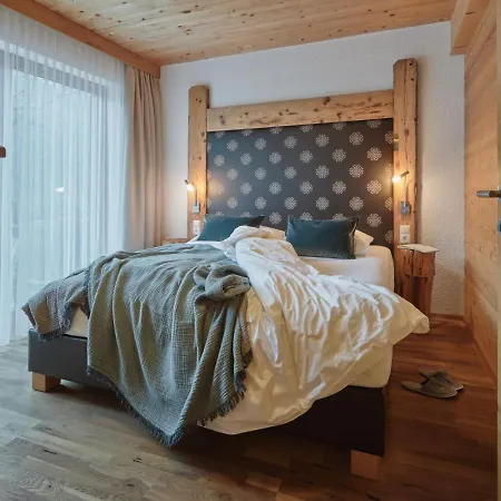 Boutique Apartment Sonnenhang - Incl Rooftop Spa Apartment Fliess