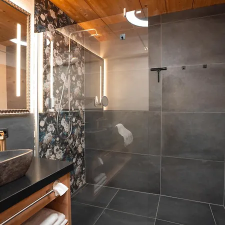 Boutique Sonnenhang - Incl Spa-area Fliess