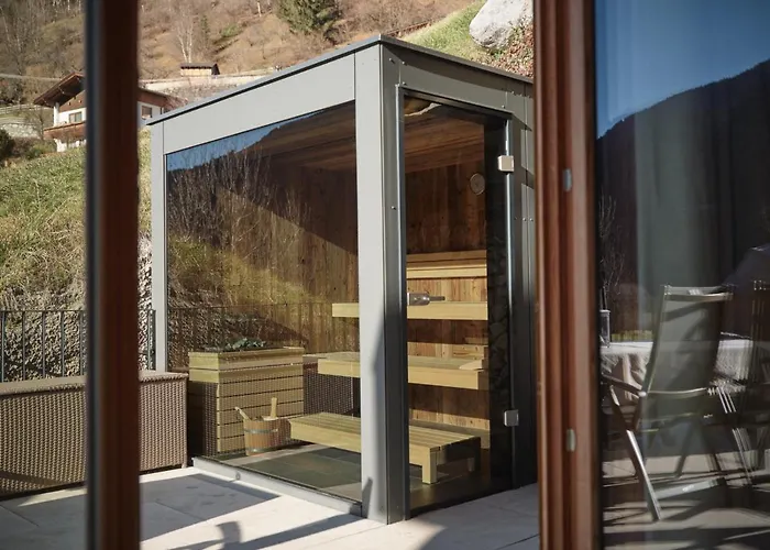 Boutique Apartment Sonnenhang - Incl Spa-Area * Fliess